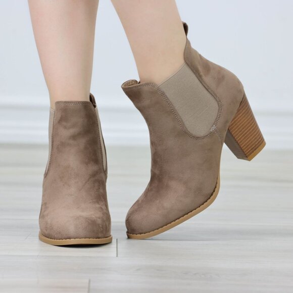 Womens Ankle Boots High Heel Tan Elastic Gore Synthetic Suede Round Toe - Picture 8 of 11